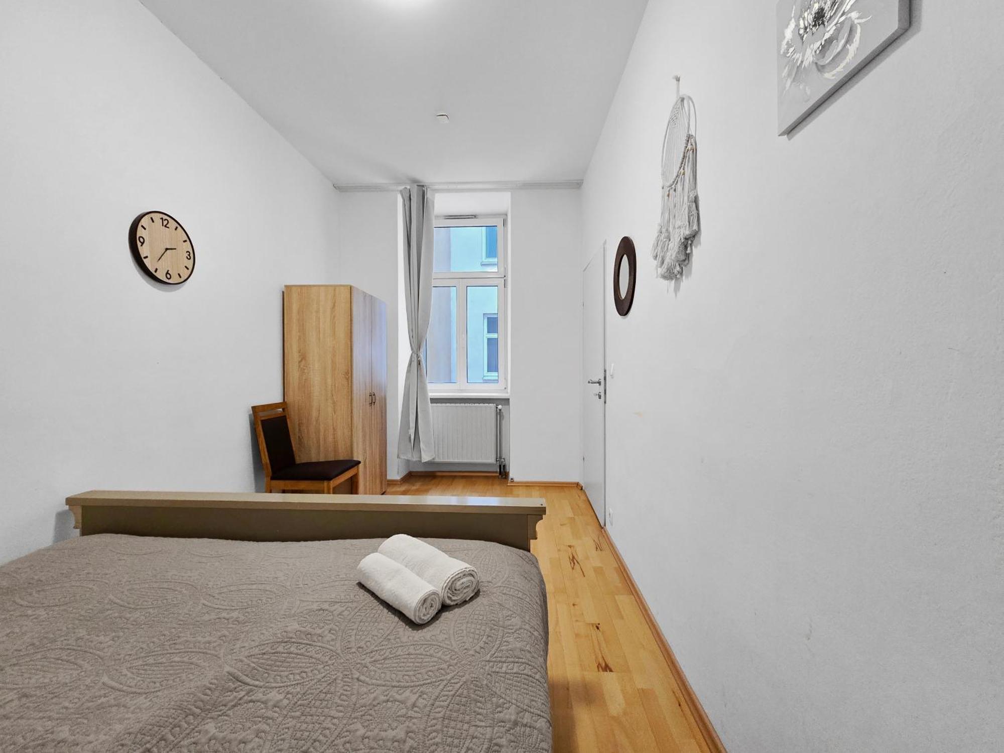 Three King-Size Beds, Three Bedrooms Вена Экстерьер фото